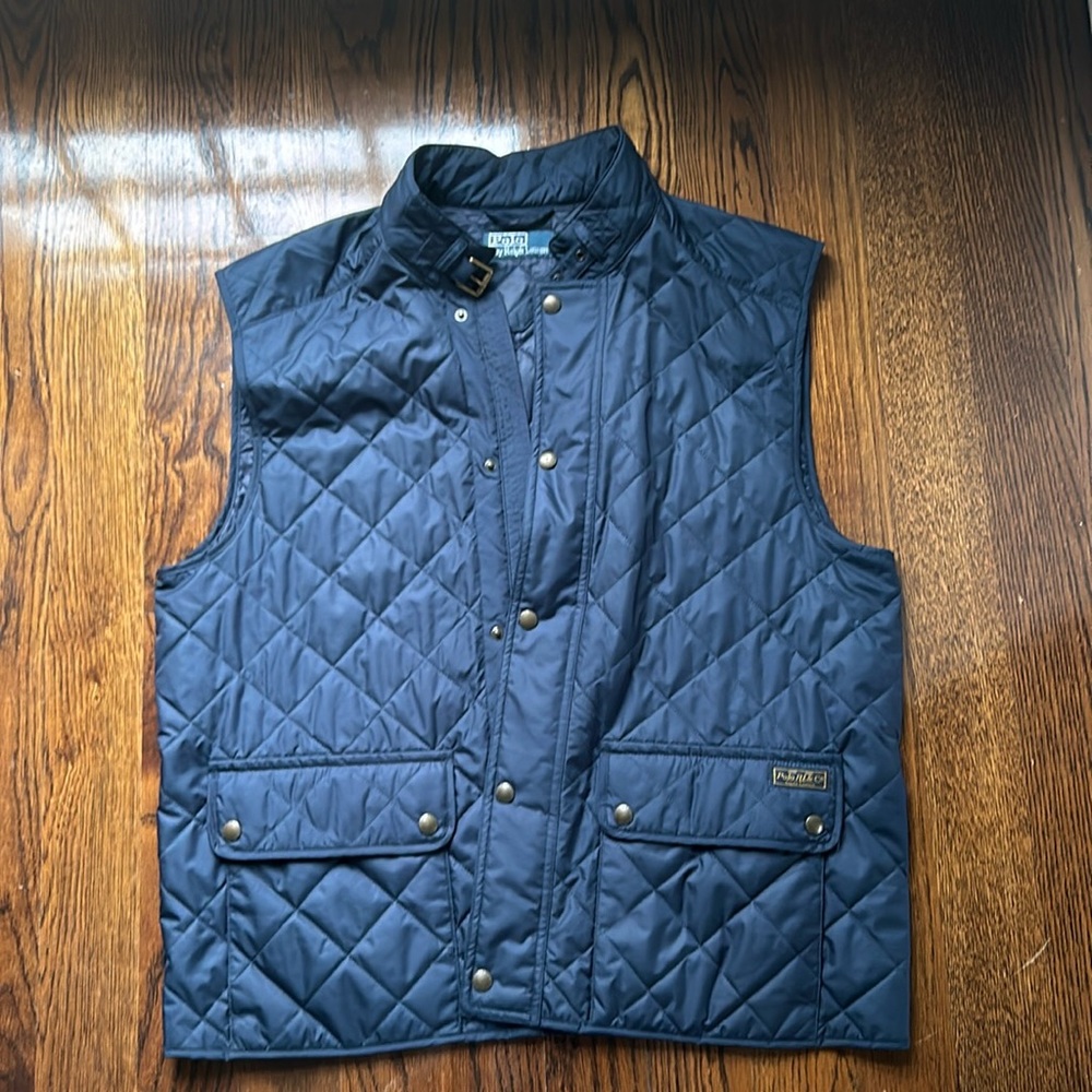 Polo Ralph Lauren men’s quilted vest. Light weight in navy and size men’s XL